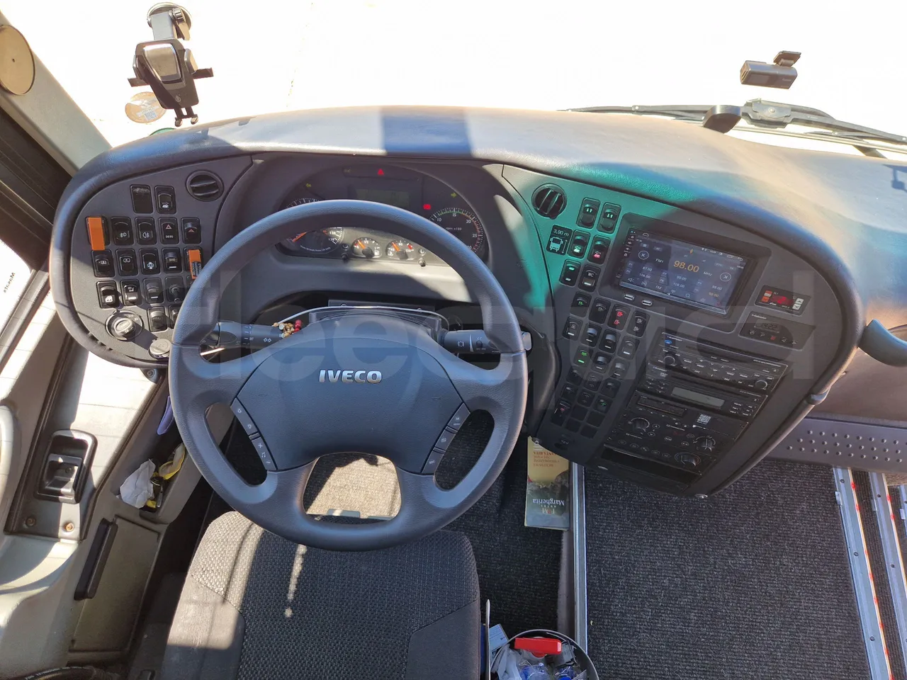 Irisbus Domino 397E.12-EUR4 -331kW -12.41m - steering wheel photo