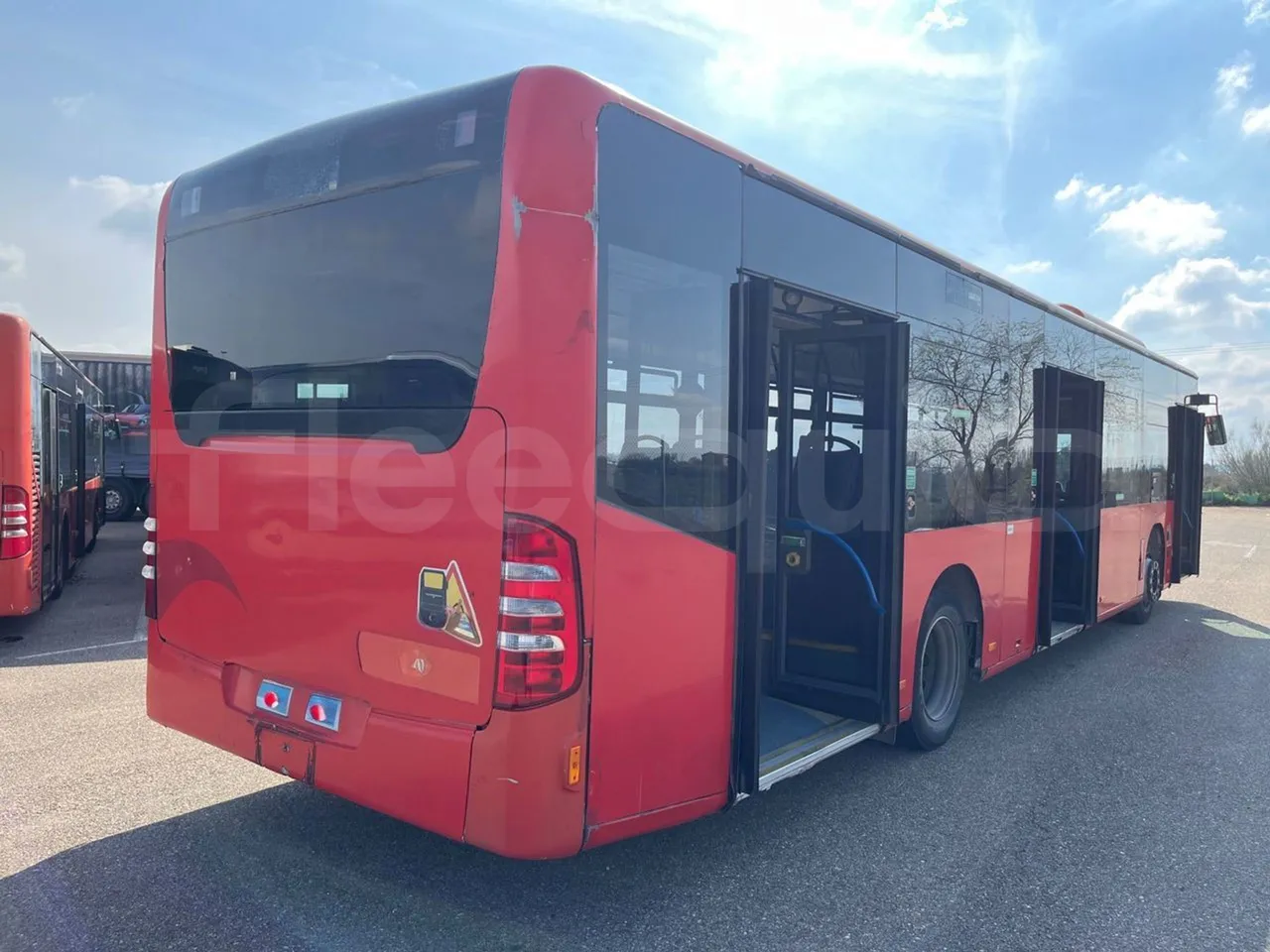 Mercedes-Benz Citaro O530 - Euro4 - 210kW - 11.950m - 3/4 right rear doors open