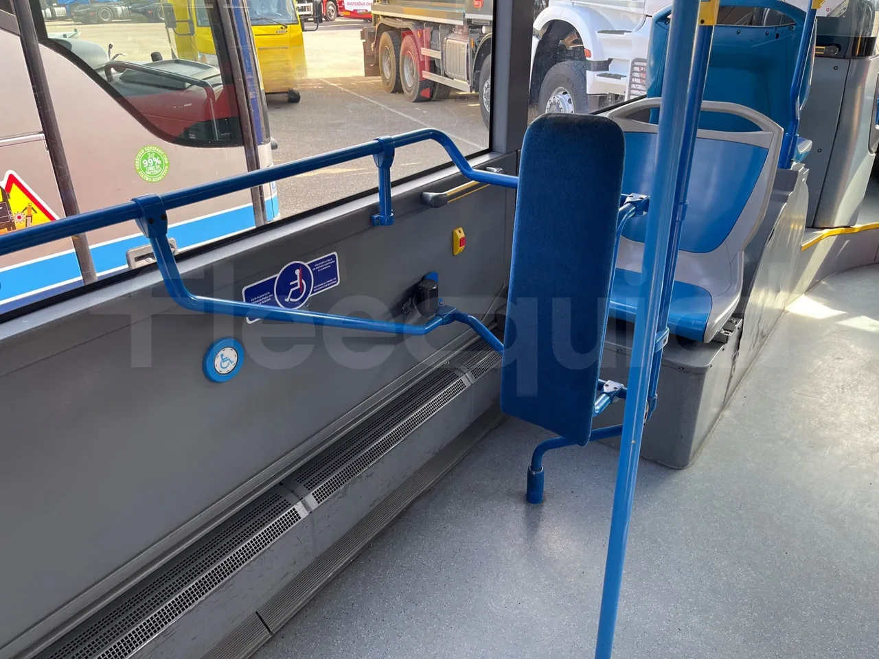 Mercedes-Benz Citaro O530 - Euro4 - 210kW - 11.950m - disabled area photo