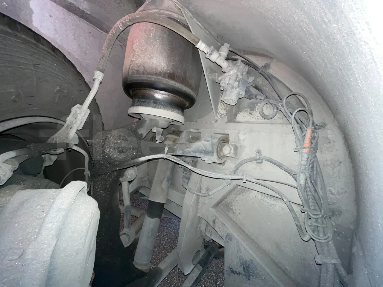 Mercedes-Benz Citaro O530 - Euro4 - 210kW - 11.950m - front air springs right