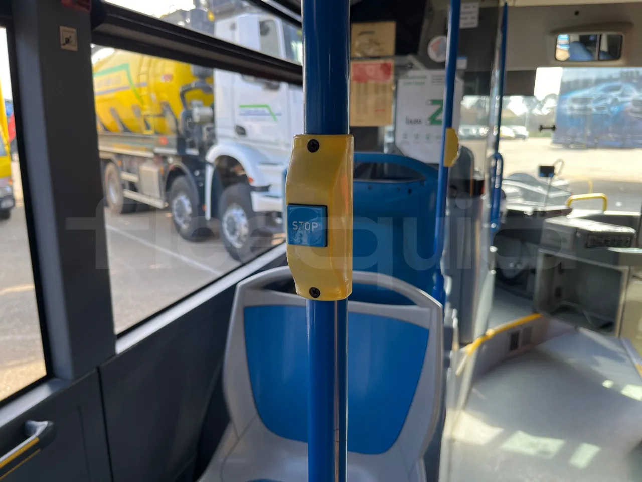 Mercedes-Benz Citaro O530 - Euro4 - 210kW - 11.950m - power outlets detail