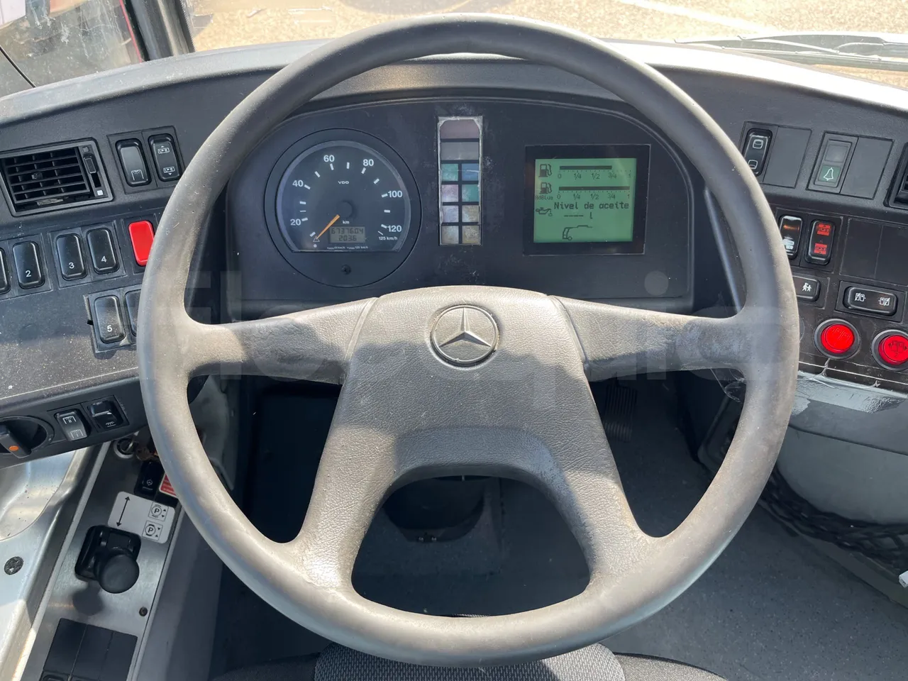Mercedes-Benz Citaro O530 - Euro4 - 210kW - 11.950m - steering wheel photo