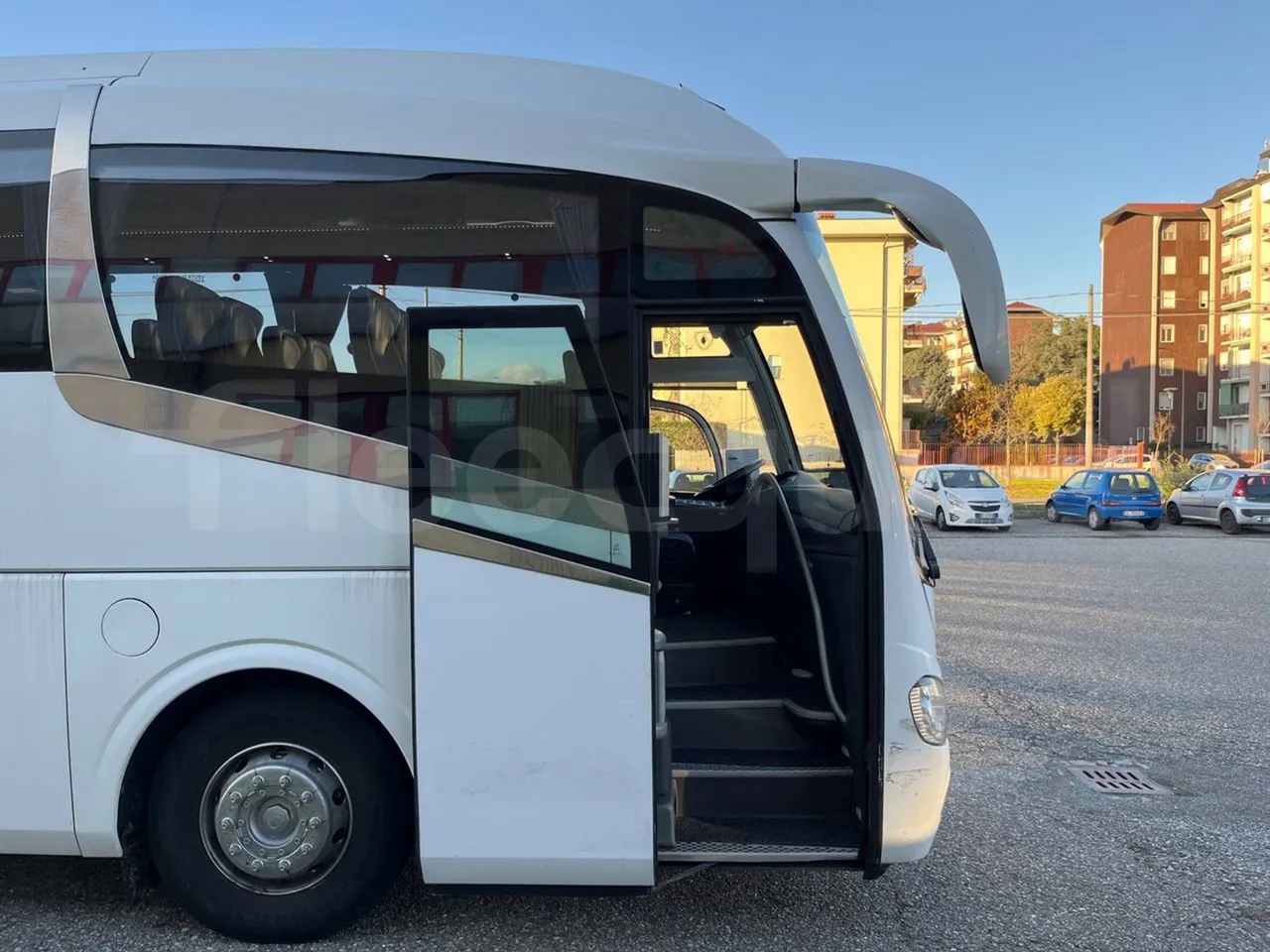 Irizar i6 12.35 - Euro5 - 294kW - 12.200mt - front door 1 open