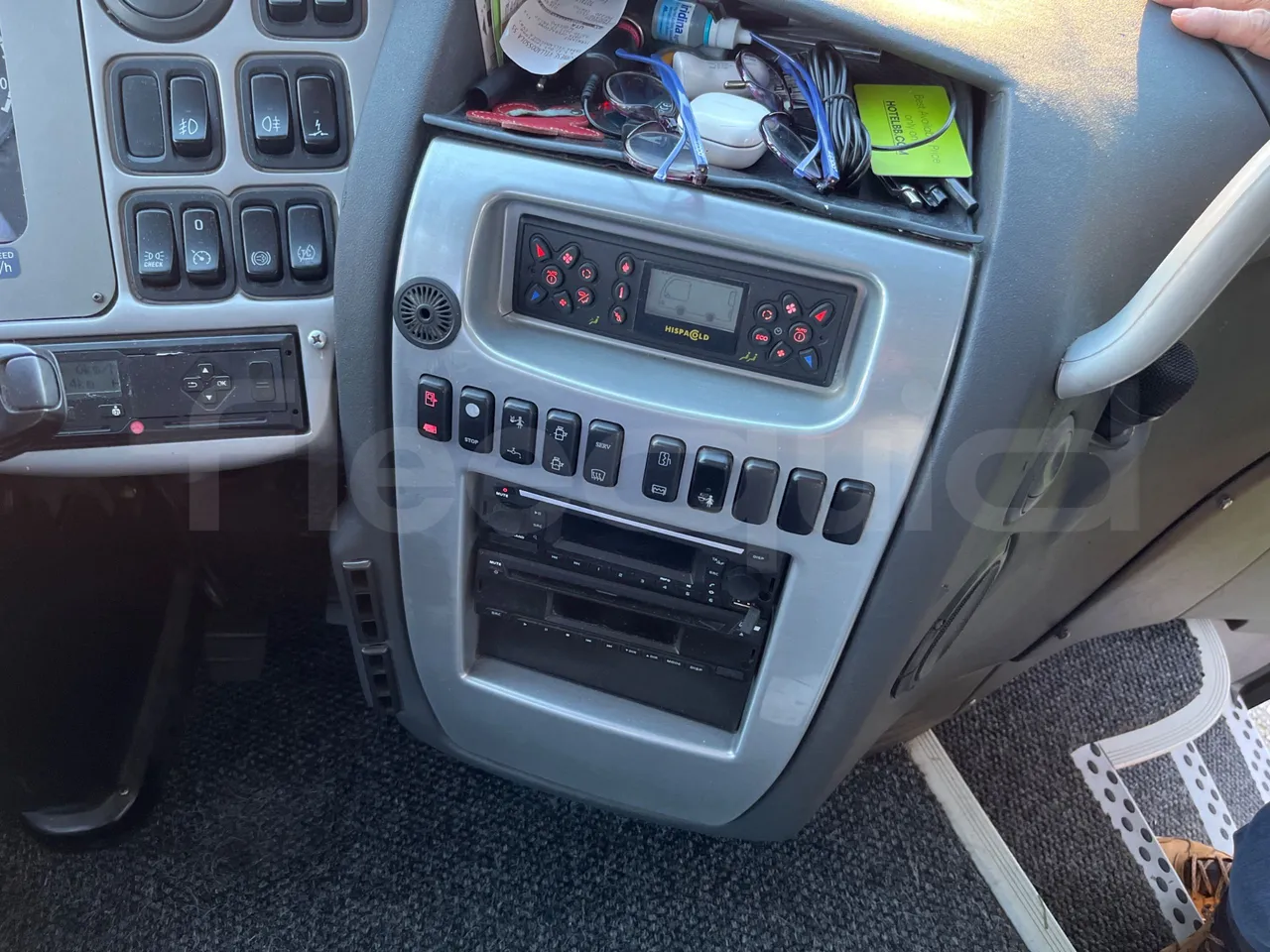 Irizar i6 12.35 - Euro5 - 294kW - 12.200mt - radio accessories photo