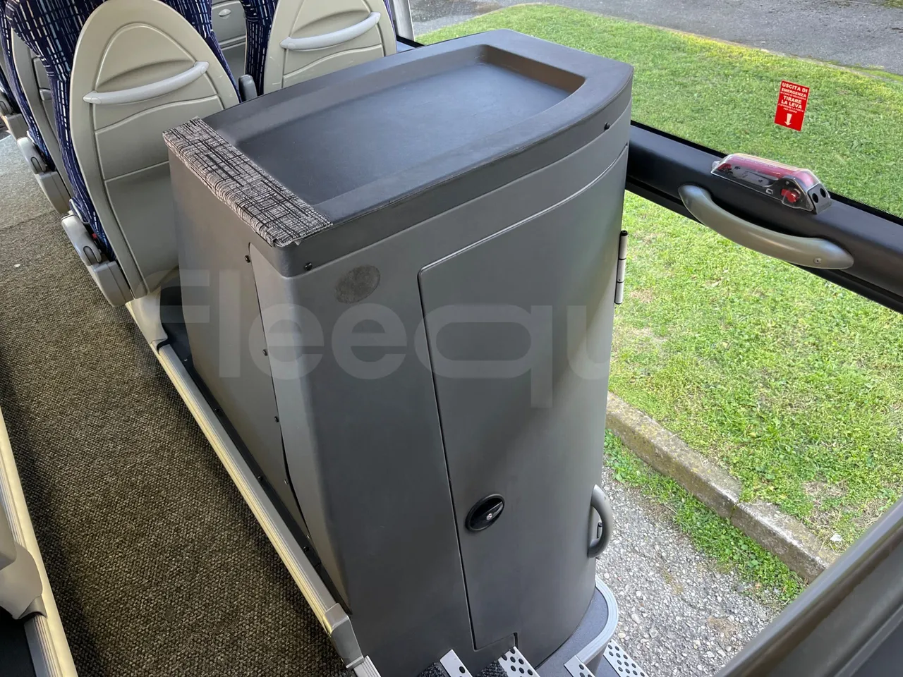 Irizar i6 12.35 - Euro5 - 294kW - 12.200mt - toilette accessories photo