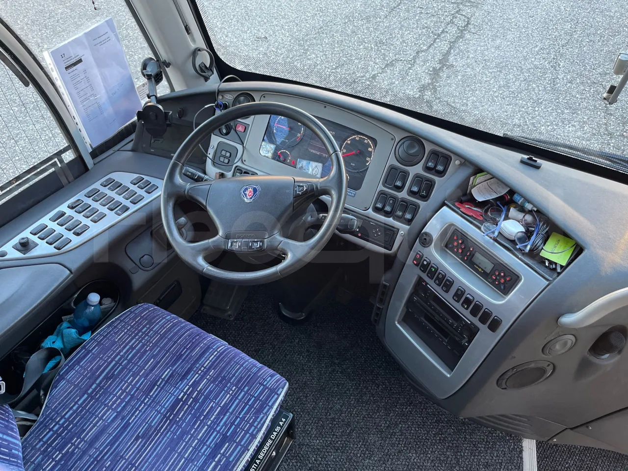 Irizar i6 12.35 - Euro5 - 294kW - 12.200mt - buttons panels on