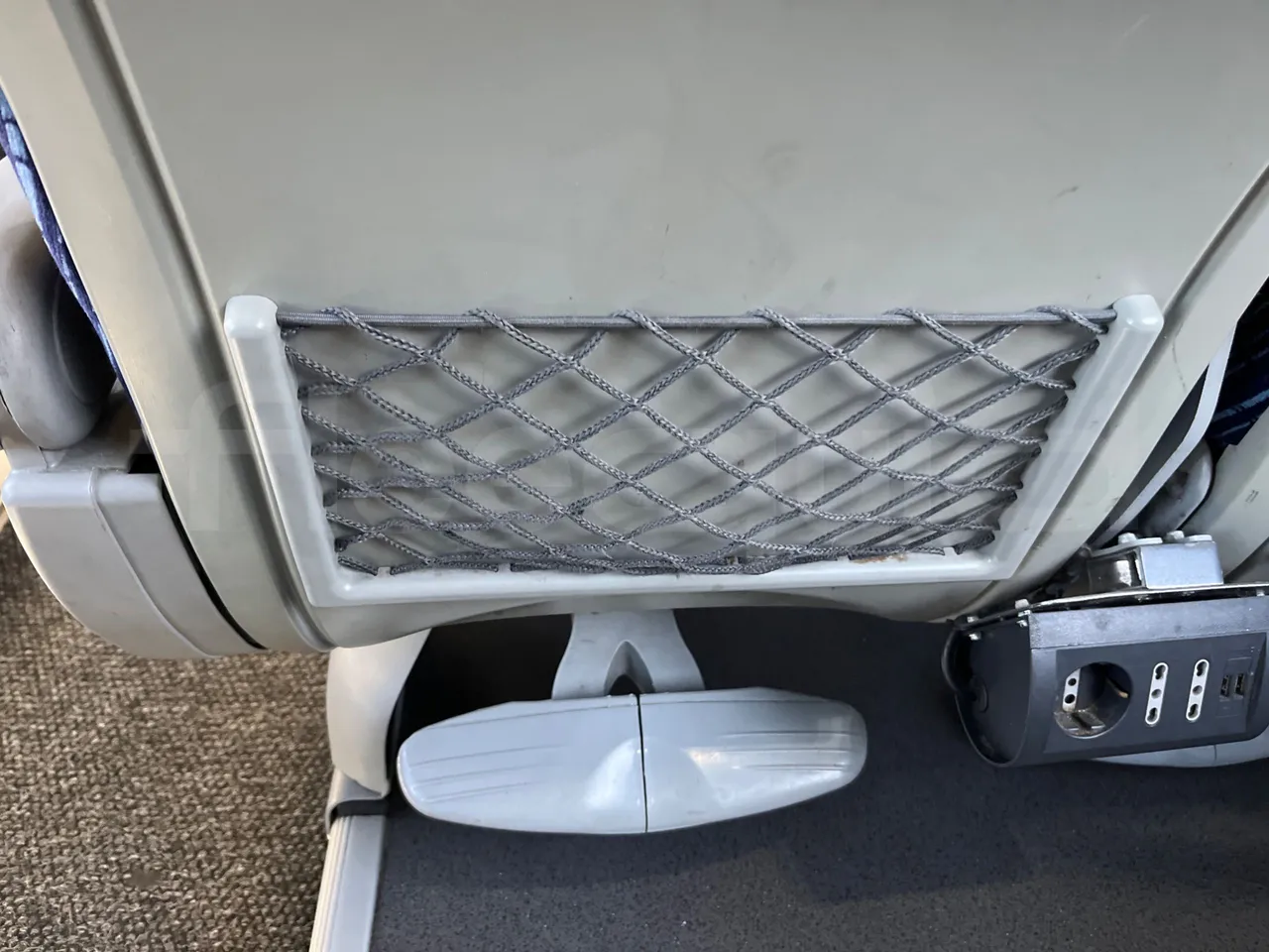 Irizar i6 12.35 - Euro5 - 294kW - 12.200mt - mesh detail photo