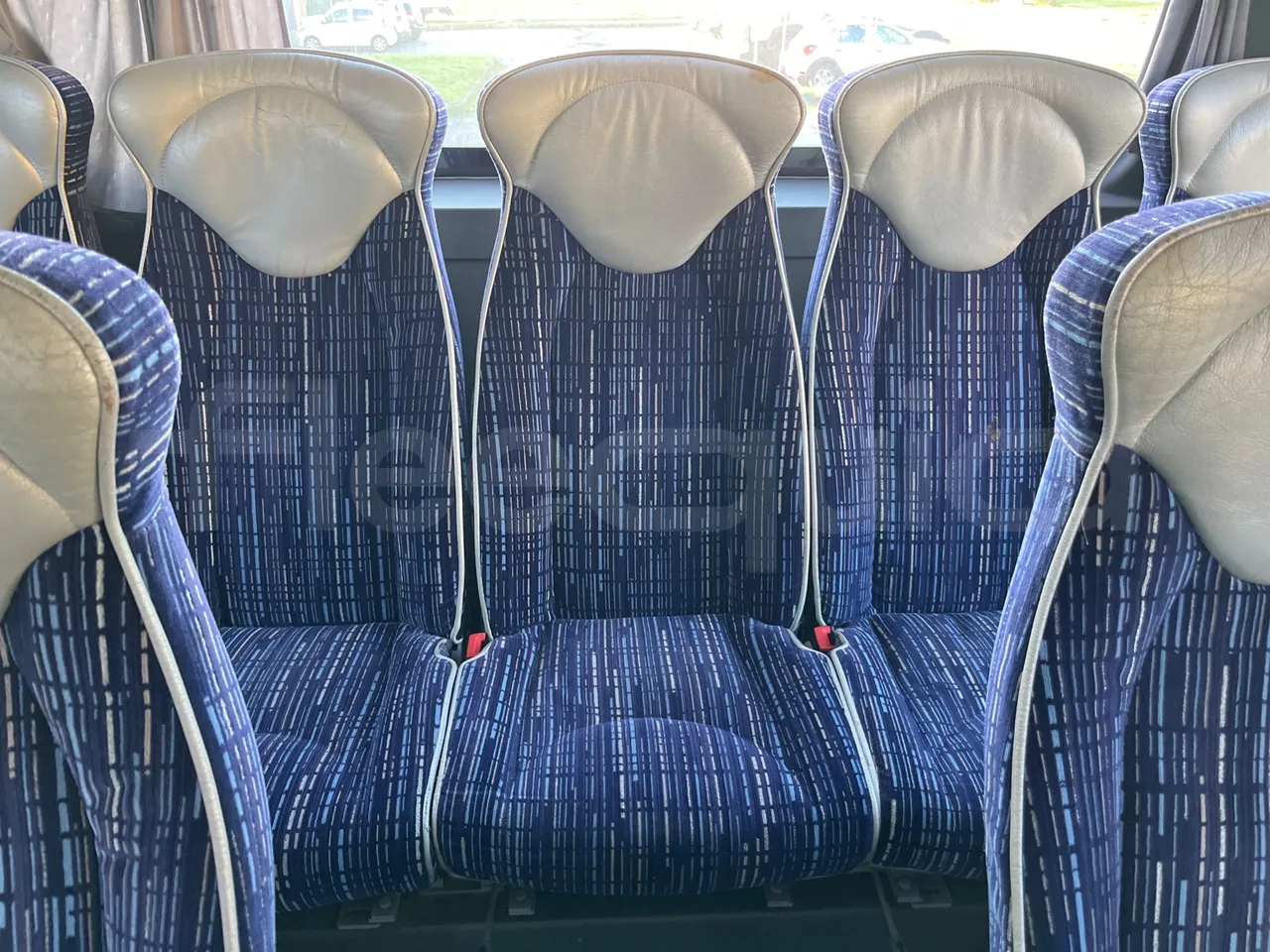 Irizar i6 12.35 - Euro5 - 294kW - 12.200mt - single seat detail