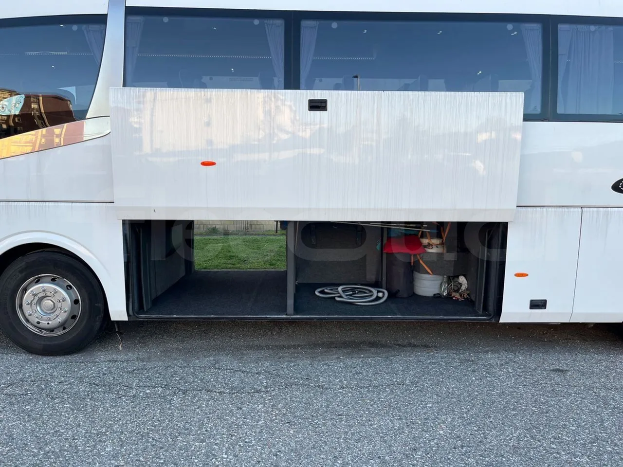Irizar i6 12.35 - Euro5 - 294kW - 12.200mt - luggage rack photo