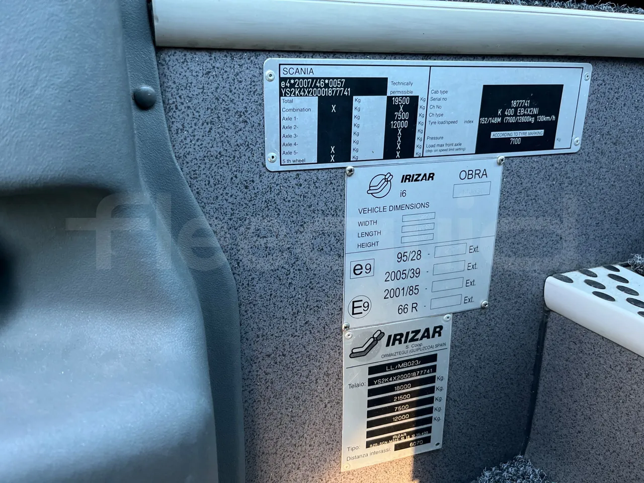 Irizar i6 12.35 - Euro5 - 294kW - 12.200mt - vehicle plate photo