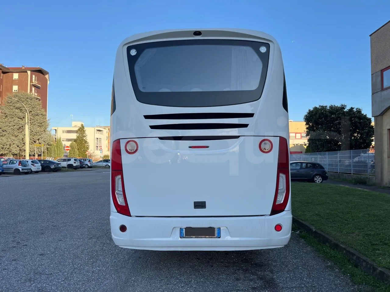 Irizar i6 12.35 - Euro5 - 294kW - 12.200mt - rear hatch closed
