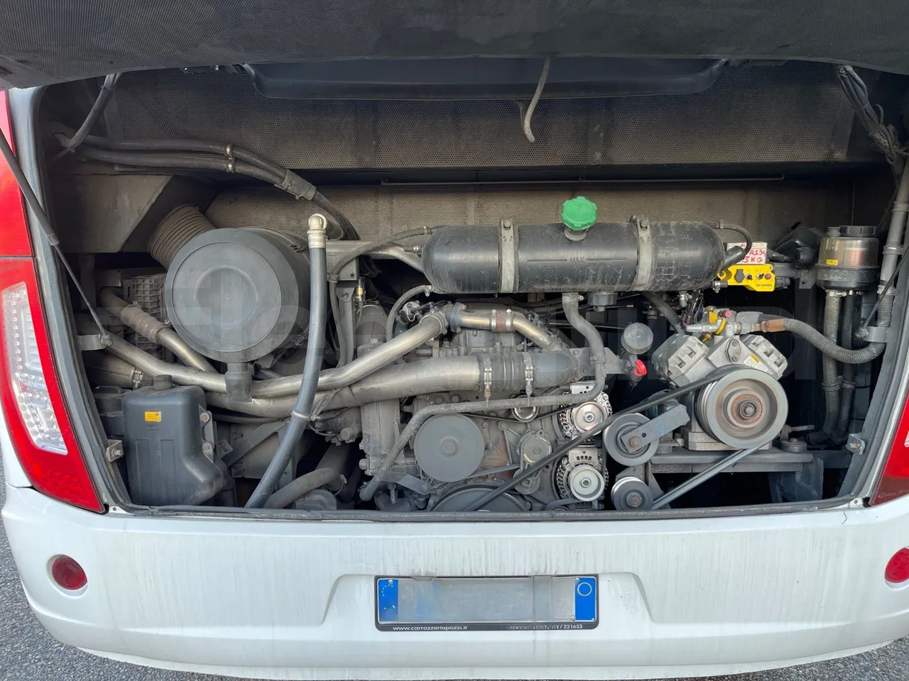 Irizar i6 12.35 - Euro5 - 294kW - 12.200mt - rear hatch open