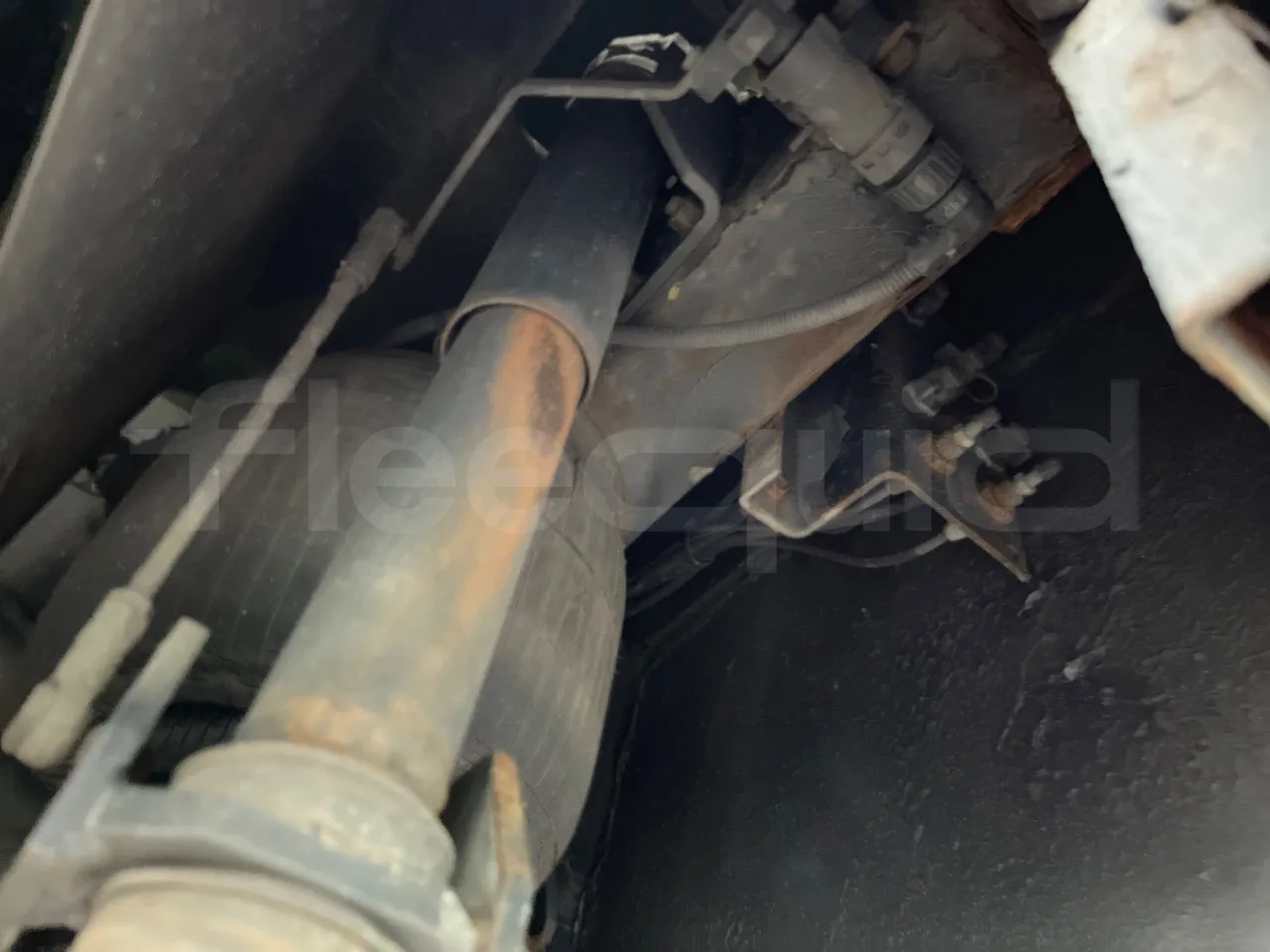 Irizar i6 12.35 - Euro5 - 294kW - 12.200mt - axle 2 shock absorbers 1 right