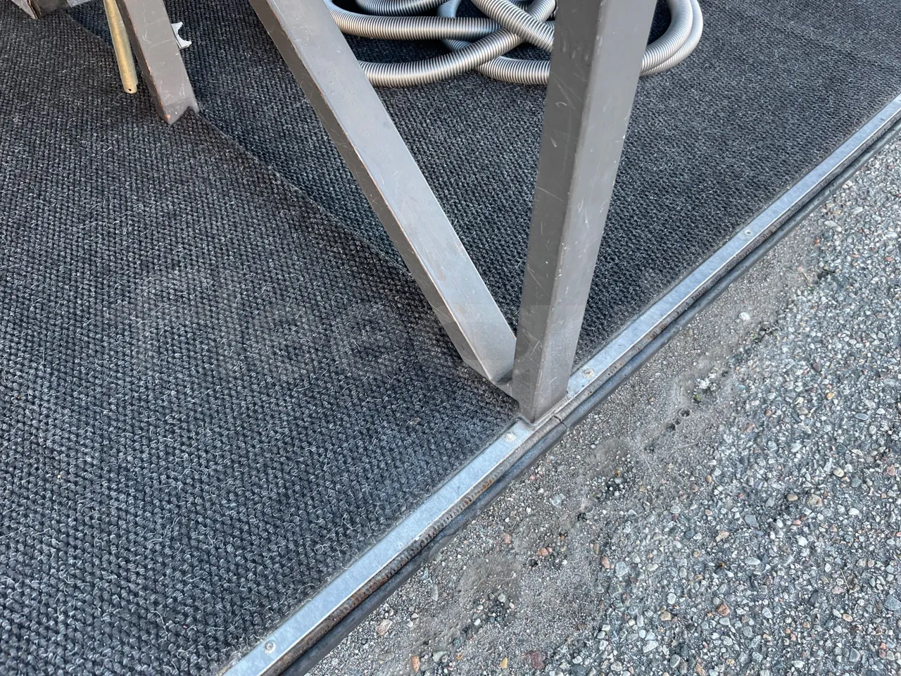 Irizar i6 12.35 - Euro5 - 294kW - 12.200mt - under carpet photo