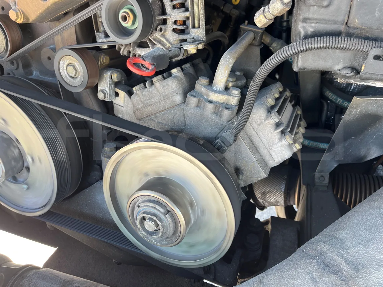 Mercedes-Benz Conecto 628881 - Euro6 - 220kW - 12.134mt - air conditioning compressor