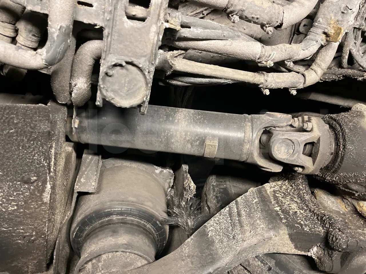 Mercedes-Benz Conecto 628881 - Euro6 - 220kW - 12.134mt - driveshaft photo