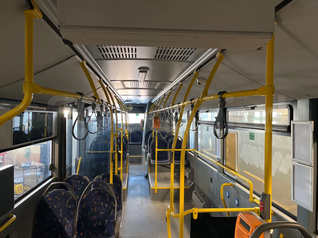 Mercedes-Benz Conecto 628881 - Euro6 - 220kW - 12.134mt - handrails photo