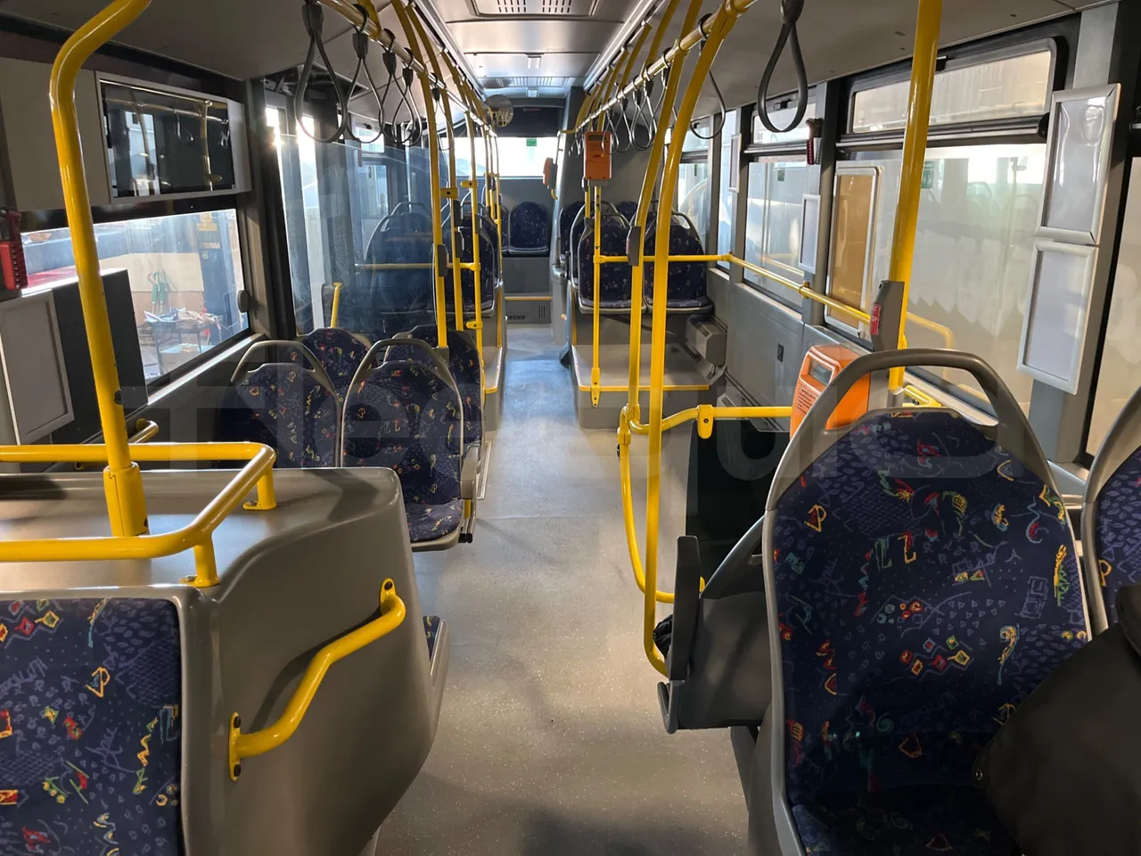 Mercedes-Benz Conecto 628881 - Euro6 - 220kW - 12.134mt - interior reverse seats driver height