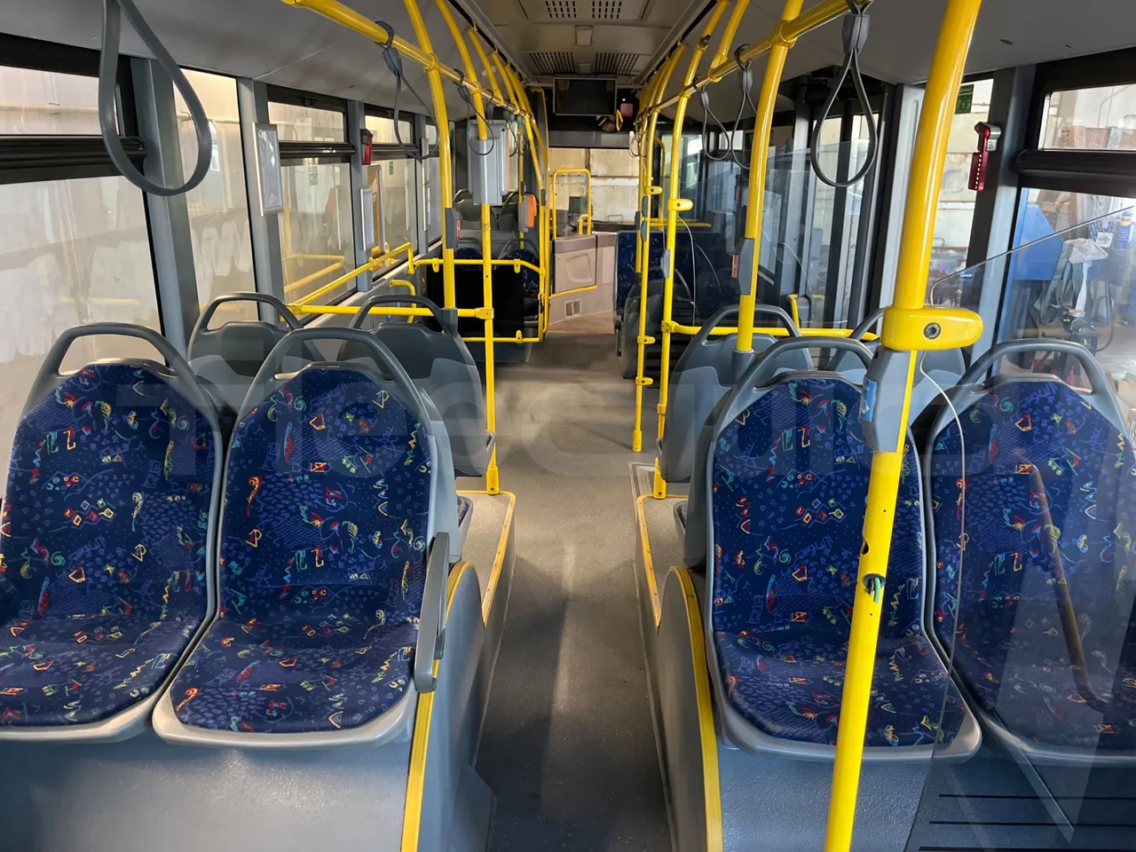 Mercedes-Benz Conecto 628881 - Euro6 - 220kW - 12.134mt - forward view all seats last row height