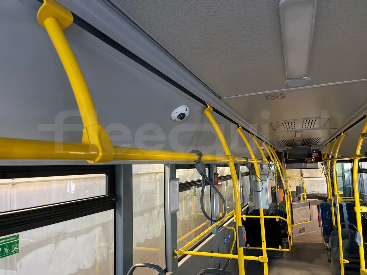 Mercedes-Benz Conecto 628881 - Euro6 - 220kW - 12.134mt - overhead compartments photo