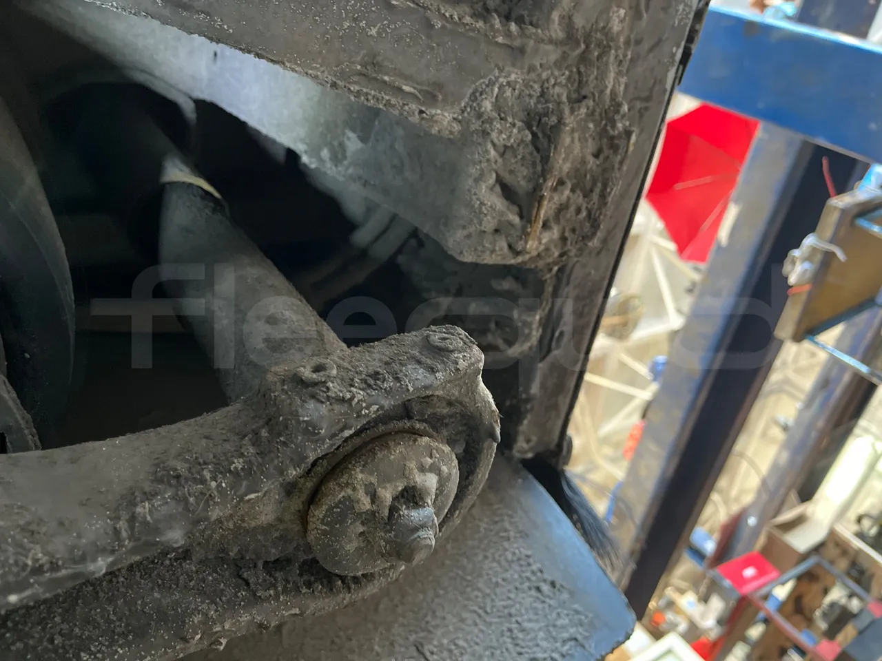 Mercedes-Benz Conecto 628881 - Euro6 - 220kW - 12.134mt - axle 2 shock absorbers 2 left