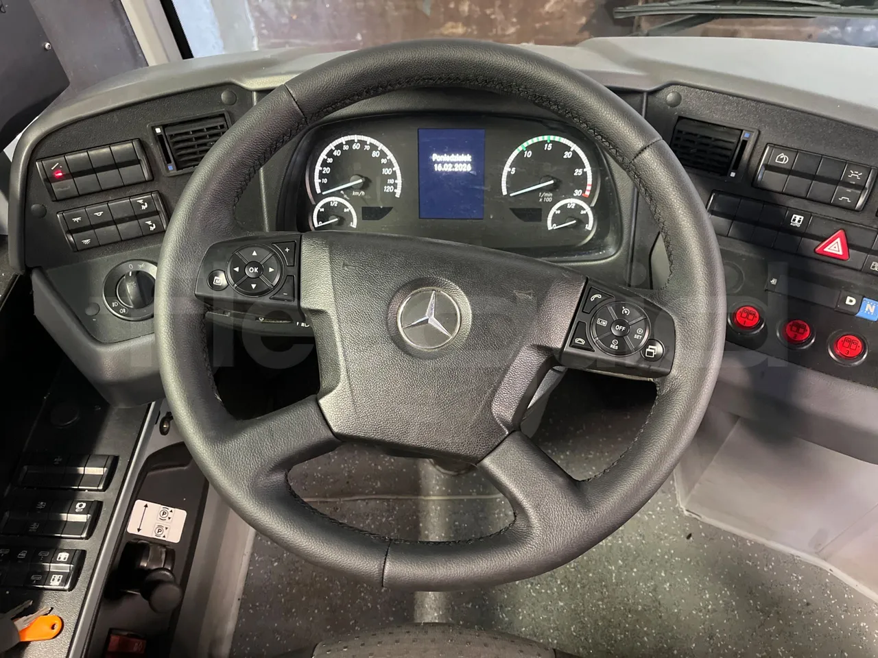 Mercedes-Benz Conecto 628881 - Euro6 - 220kW - 12.134mt - steering wheel photo