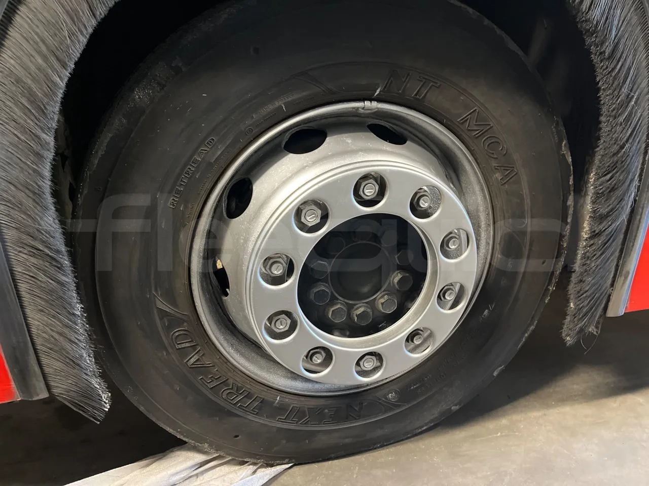 Mercedes-Benz Conecto 628881 - Euro6 - 220kW - 12.134mt - front left tire measurements