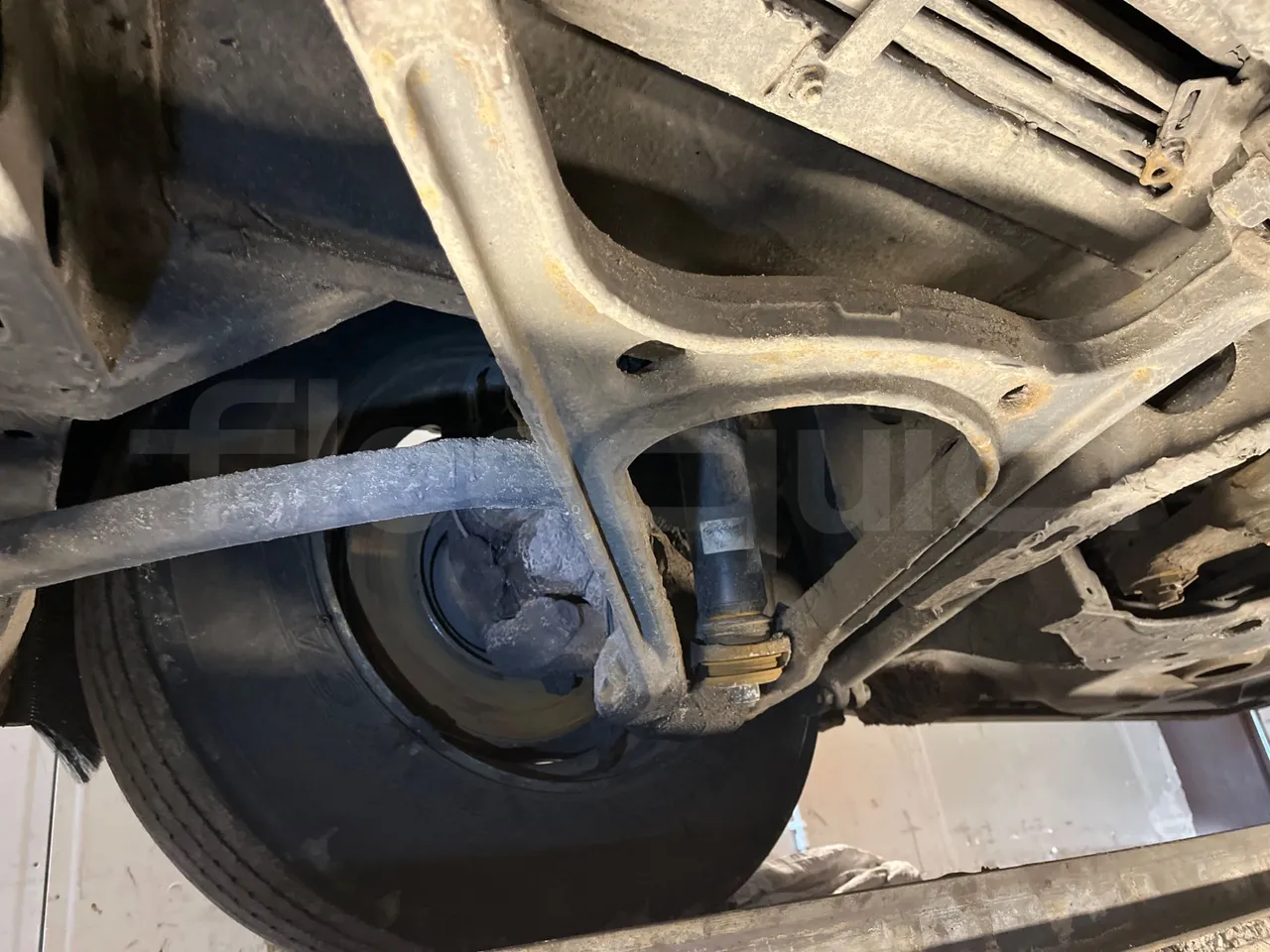 Mercedes-Benz Conecto 628881 - Euro6 - 220kW - 12.134mt - front axle right side