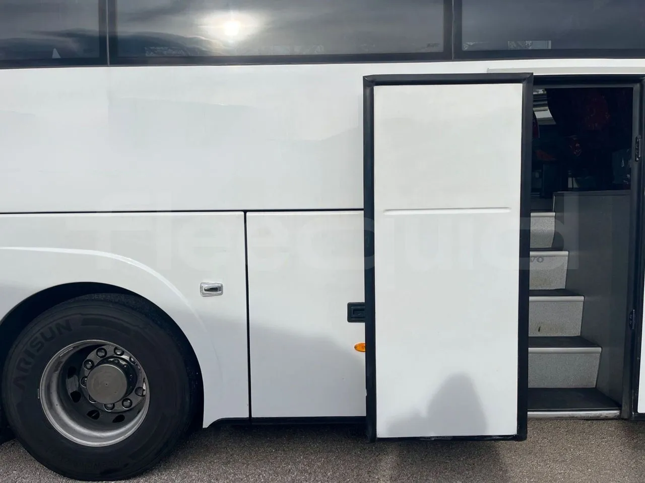 Volvo Barbi Genesis HDL V - Euro 3 - 309 kW - 12.230 mt - front door 3 open