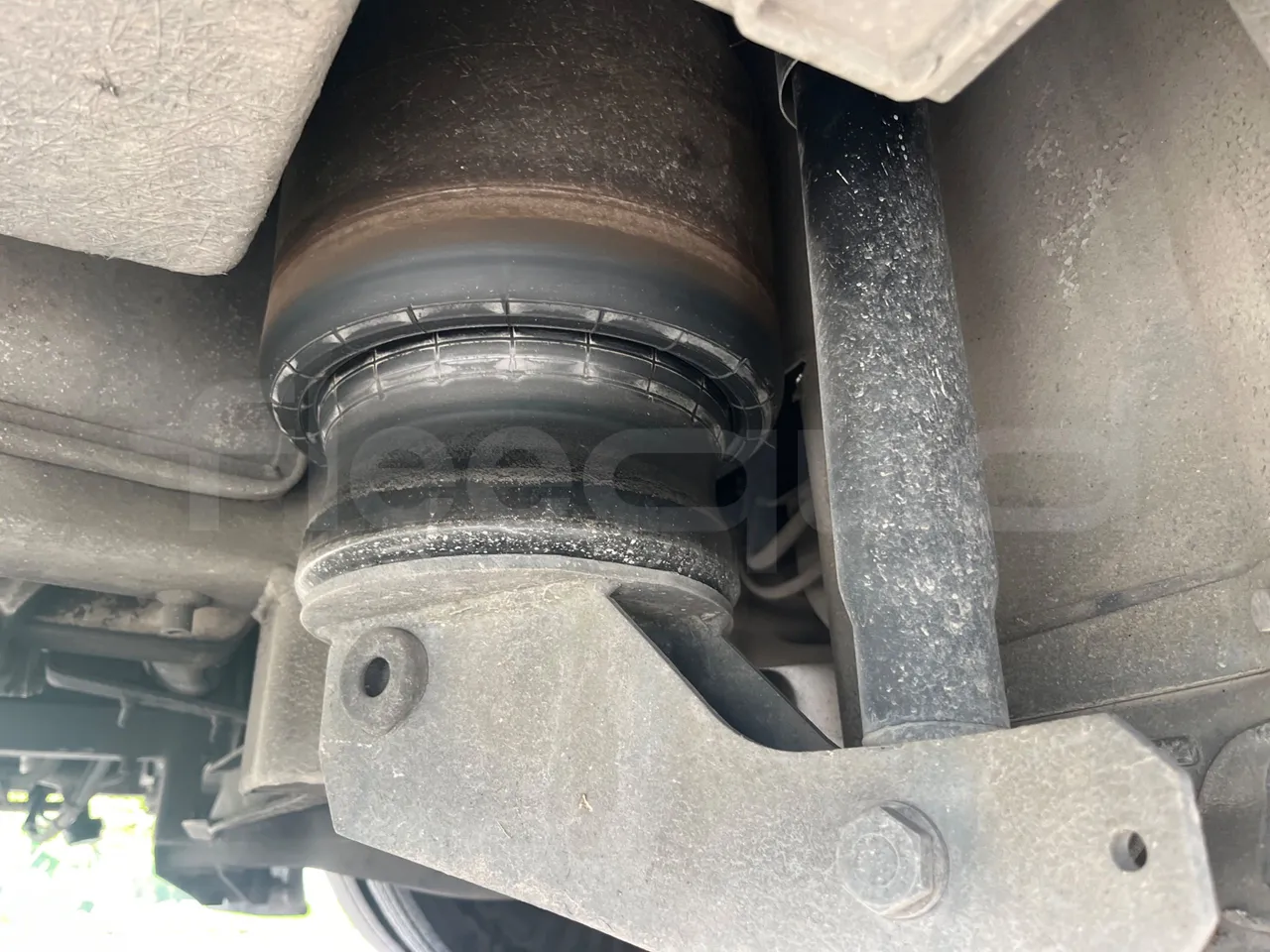 Volvo Barbi Genesis HDL V - Euro 3 - 309 kW - 12.230 mt - axel 2 air springs 1 left