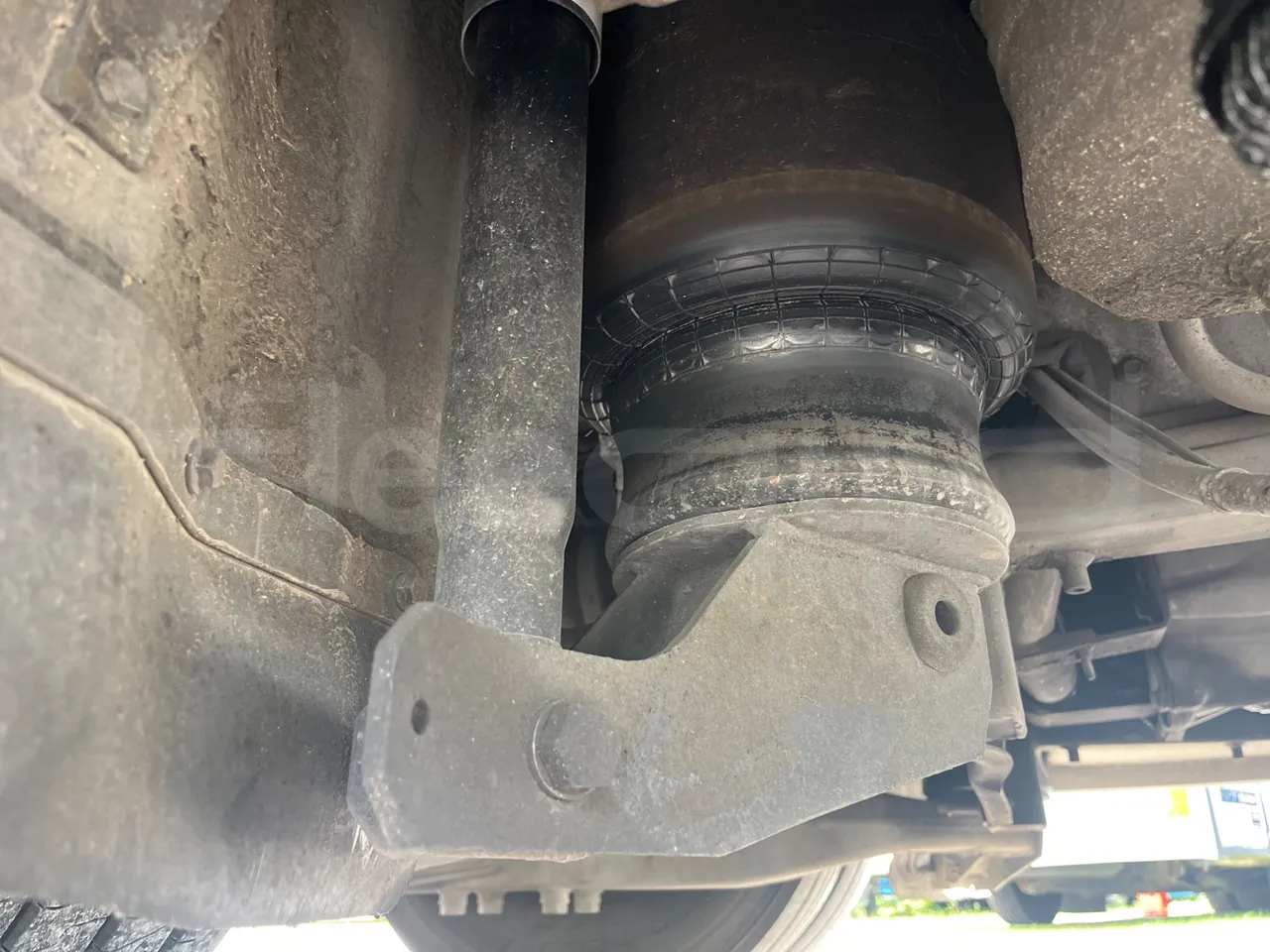 Volvo Barbi Genesis HDL V - Euro 3 - 309 kW - 12.230 mt - axel 2 air springs 1 right