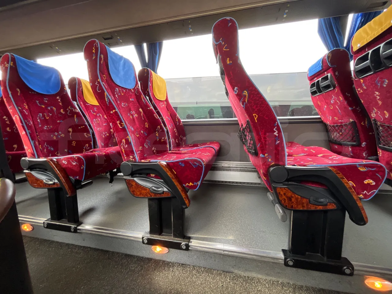 Volvo Barbi Genesis HDL V - Euro 3 - 309 kW - 12.230 mt - single seat detail