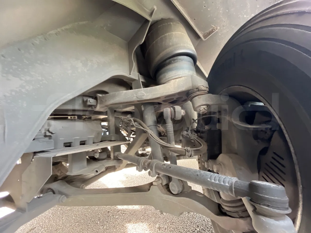 Volvo Barbi Genesis HDL V - Euro 3 - 309 kW - 12.230 mt - front air springs right