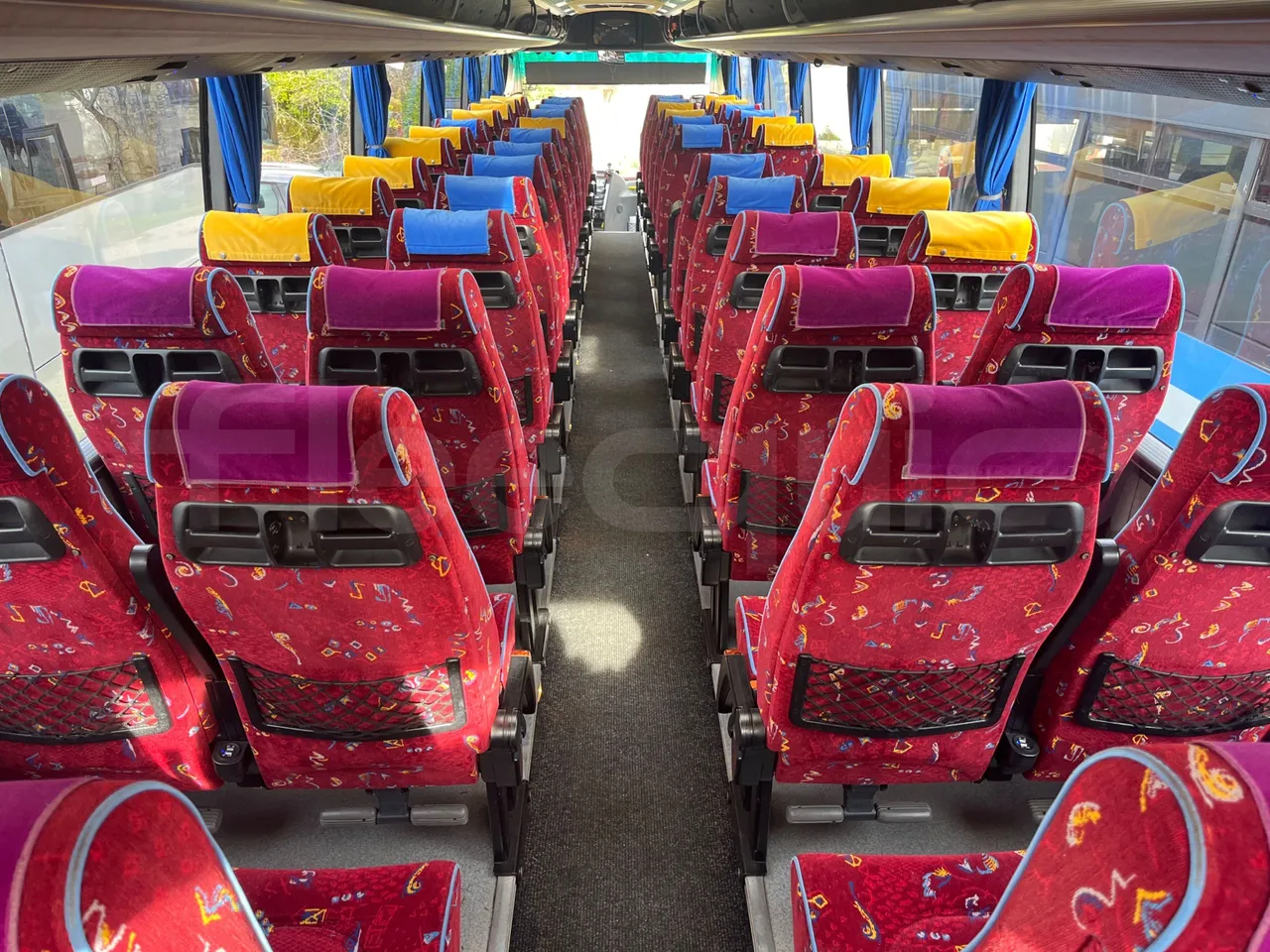 Volvo Barbi Genesis HDL V - Euro 3 - 309 kW - 12.230 mt - forward view middle aisle