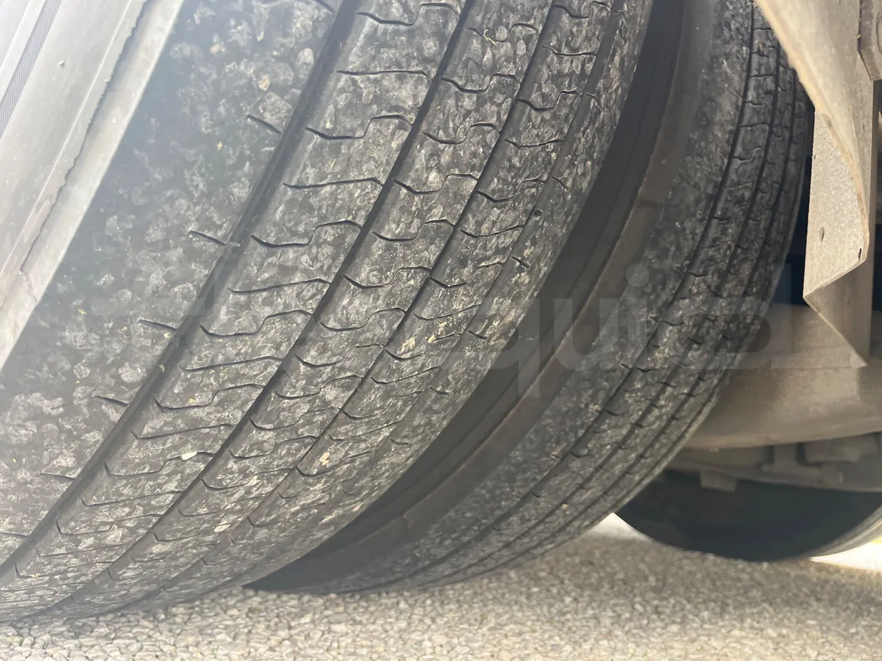 Volvo Barbi Genesis HDL V - Euro 3 - 309 kW - 12.230 mt - tread condition second axle tires right