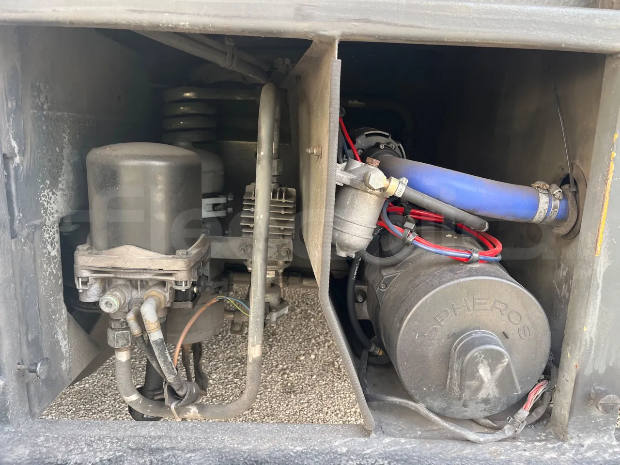 Volvo Barbi Genesis HDL V - Euro 3 - 309 kW - 12.230 mt - preheater webasto photo