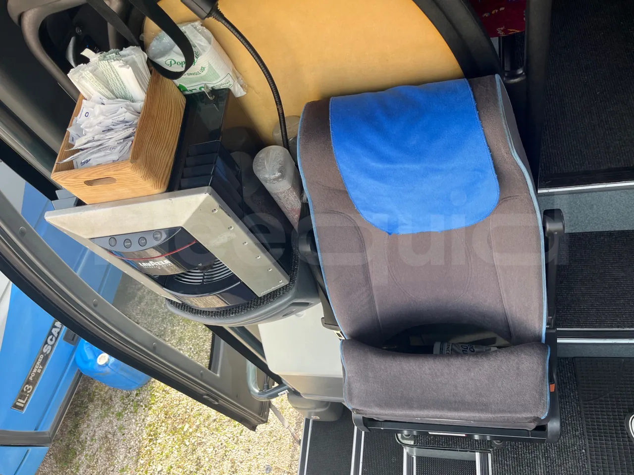 Volvo Barbi Genesis HDL V - Euro 3 - 309 kW - 12.230 mt - hostess seat photo