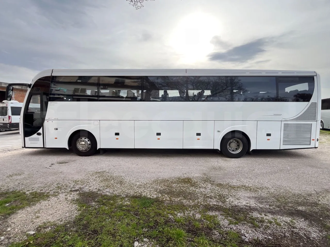 Volvo Barbi Genesis HDL V - Euro 3 - 309 kW - 12.230 mt - left side photo