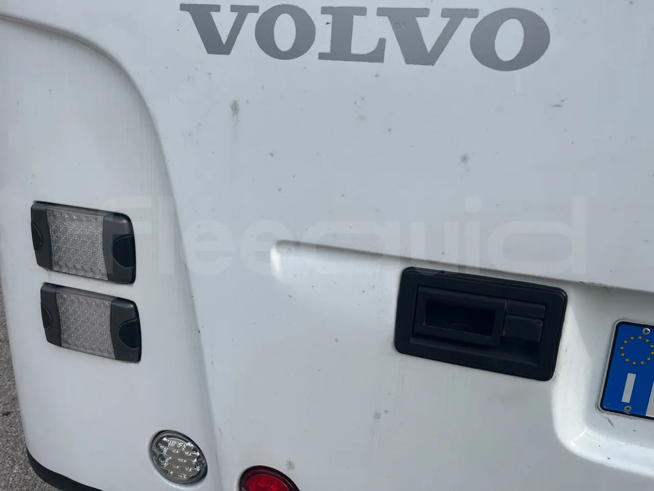 Volvo Barbi Genesis HDL V - Euro 3 - 309 kW - 12.230 mt - under carpet photo