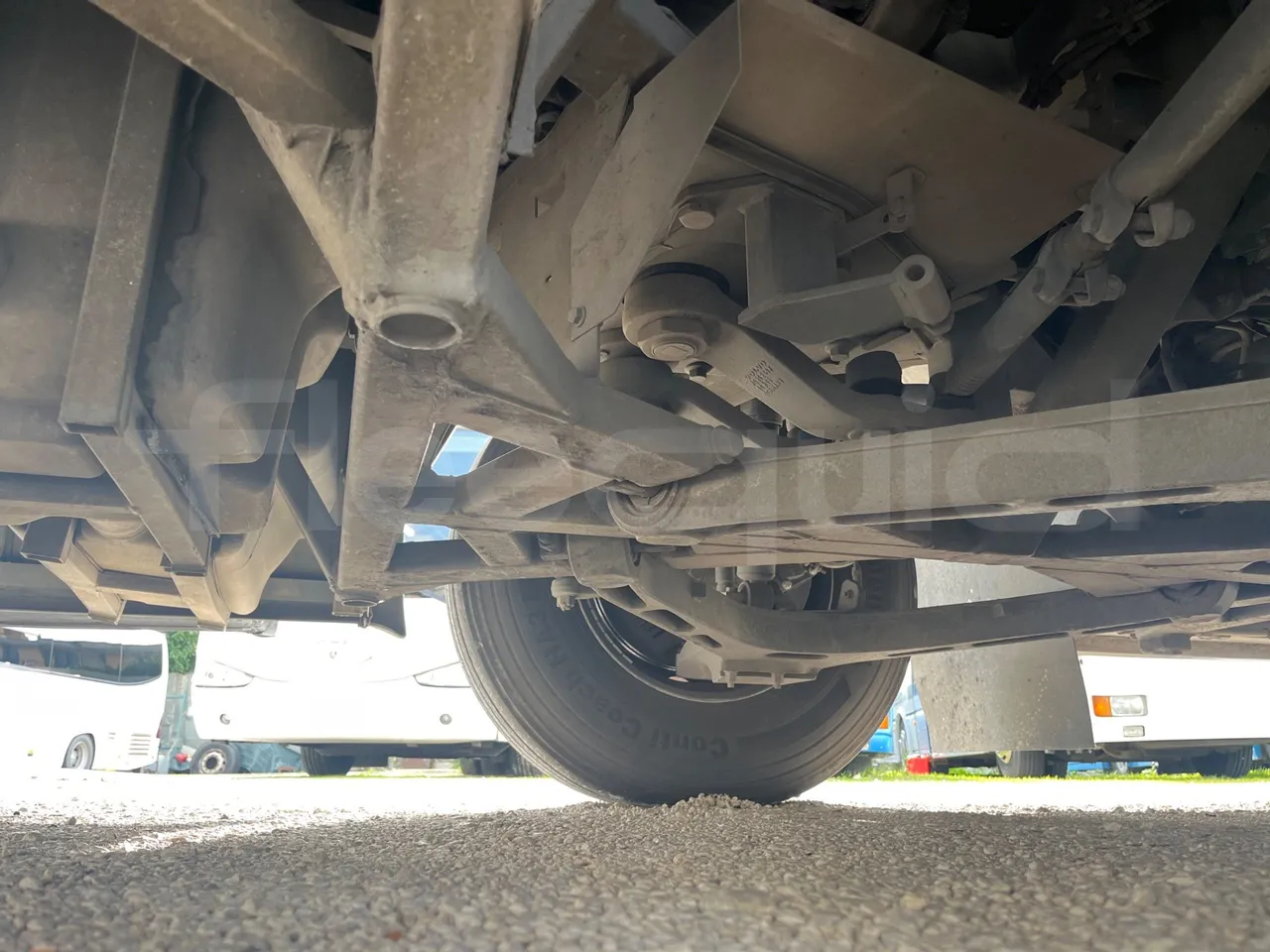 Volvo Barbi Genesis HDL V - Euro 3 - 309 kW - 12.230 mt - front axle right side