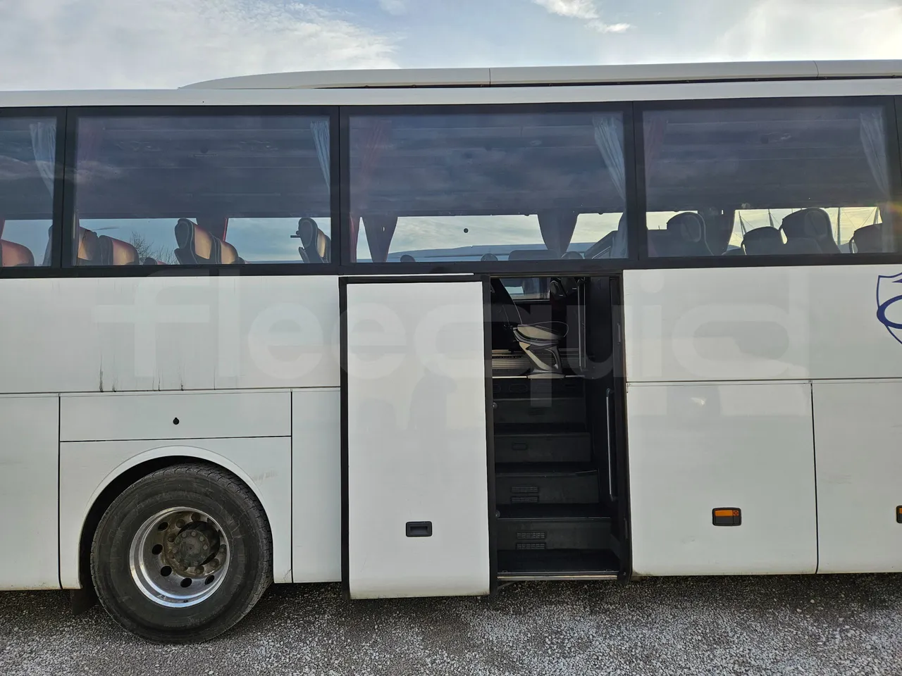 Mercedes-Benz Tourismo RHD-M - EURO 6 - 290kW - 13m - front door 2 open