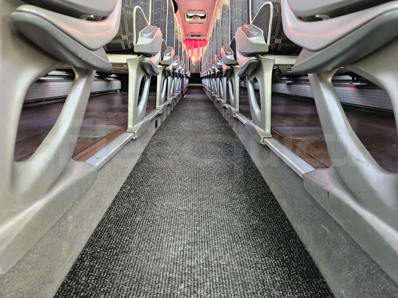 Mercedes-Benz Tourismo RHD-M - EURO 6 - 290kW - 13m - seat brackets photo