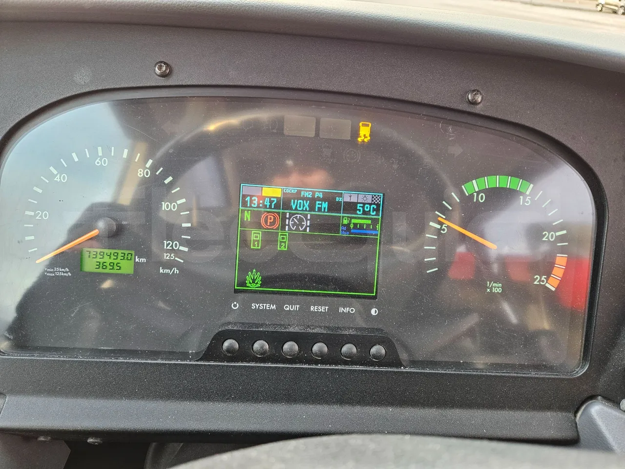 Mercedes-Benz Tourismo RHD-M - EURO 6 - 290kW - 13m - dashboard lights on