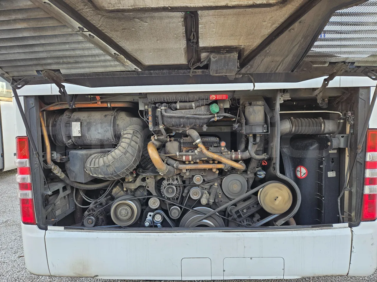 Mercedes-Benz Tourismo RHD-M - EURO 6 - 290kW - 13m - rear hatch open