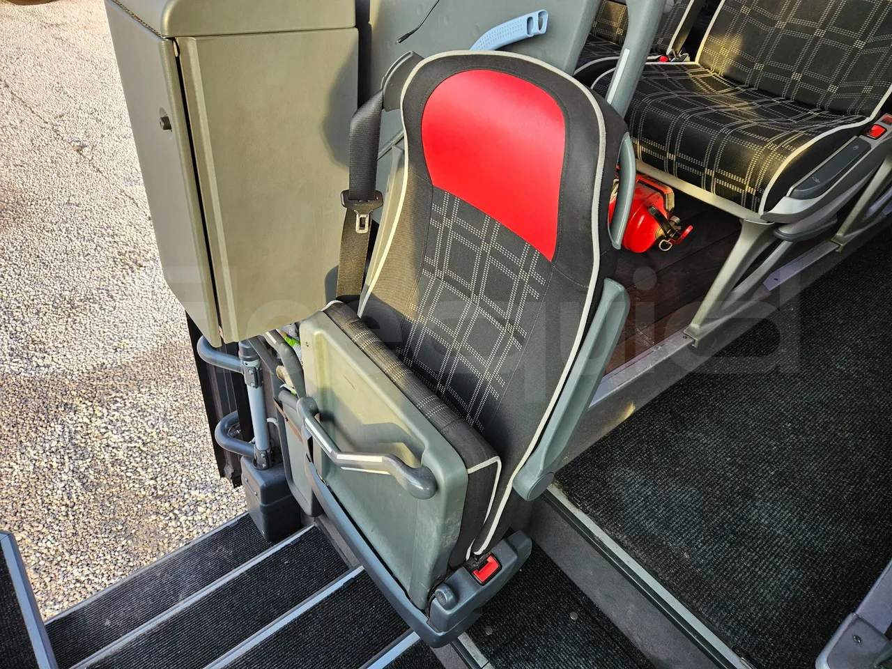 Mercedes-Benz Tourismo RHD-M - EURO 6 - 290kW - 13m - hostess seat photo