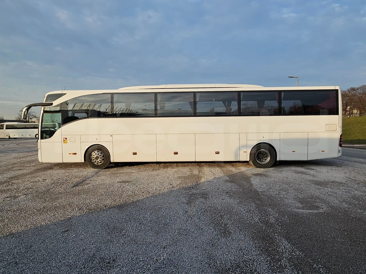 Mercedes-Benz Tourismo RHD-M - EURO 6 - 290kW - 13m - left side photo