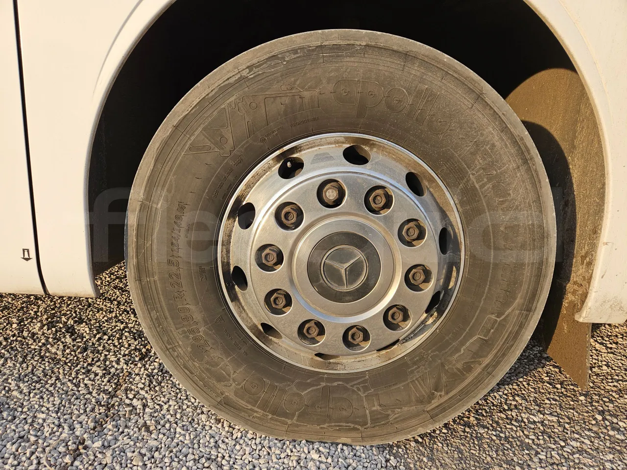 Mercedes-Benz Tourismo RHD-M - EURO 6 - 290kW - 13m - front left tire measurements