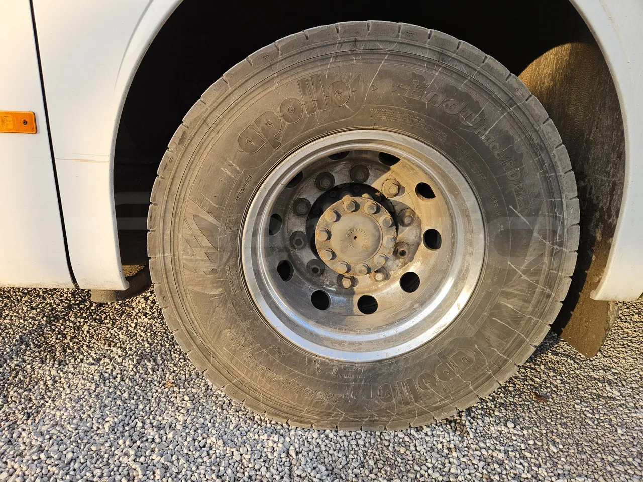 Mercedes-Benz Tourismo RHD-M - EURO 6 - 290kW - 13m - rear left tire photo