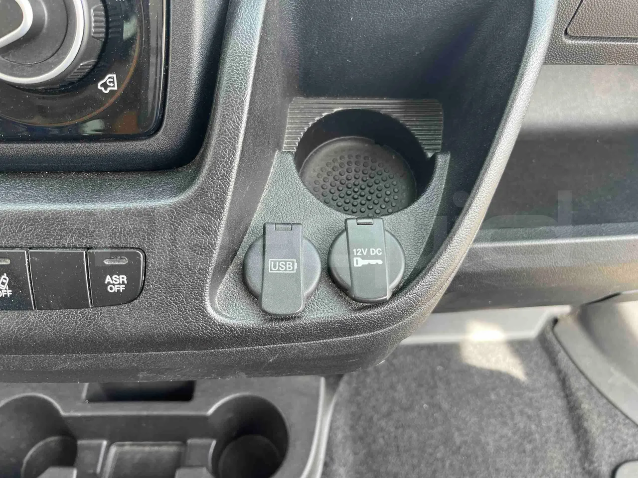 Mussa & Graziano 250MG2 HELMC - EUR6 - 130kW - 6.363m - hostes microphone accessories photo