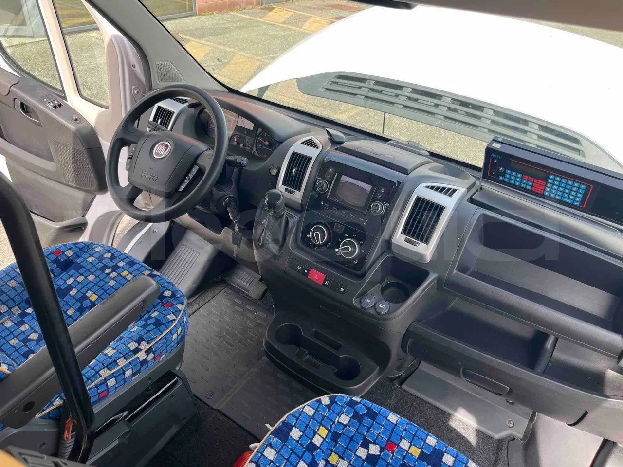 Mussa & Graziano 250MG2 HELMC - EUR6 - 130kW - 6.363m - buttons panels on